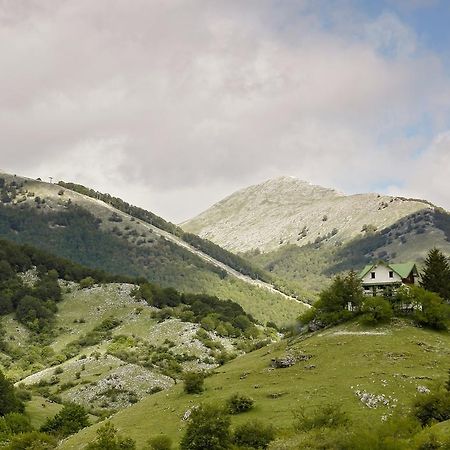 Hotel Valle Del Lupo Pescasseroli Ngoại thất bức ảnh
